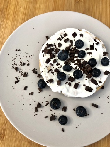 Tortitas de vainilla y canela con yogur