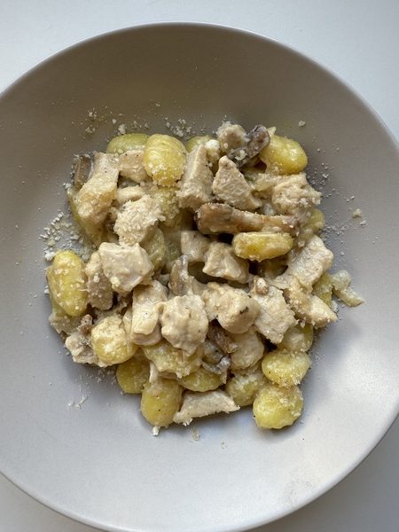 Ñoquis de trufa con pollo